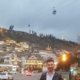 Mehmet, 32, 