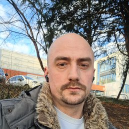 Capone, 37, 