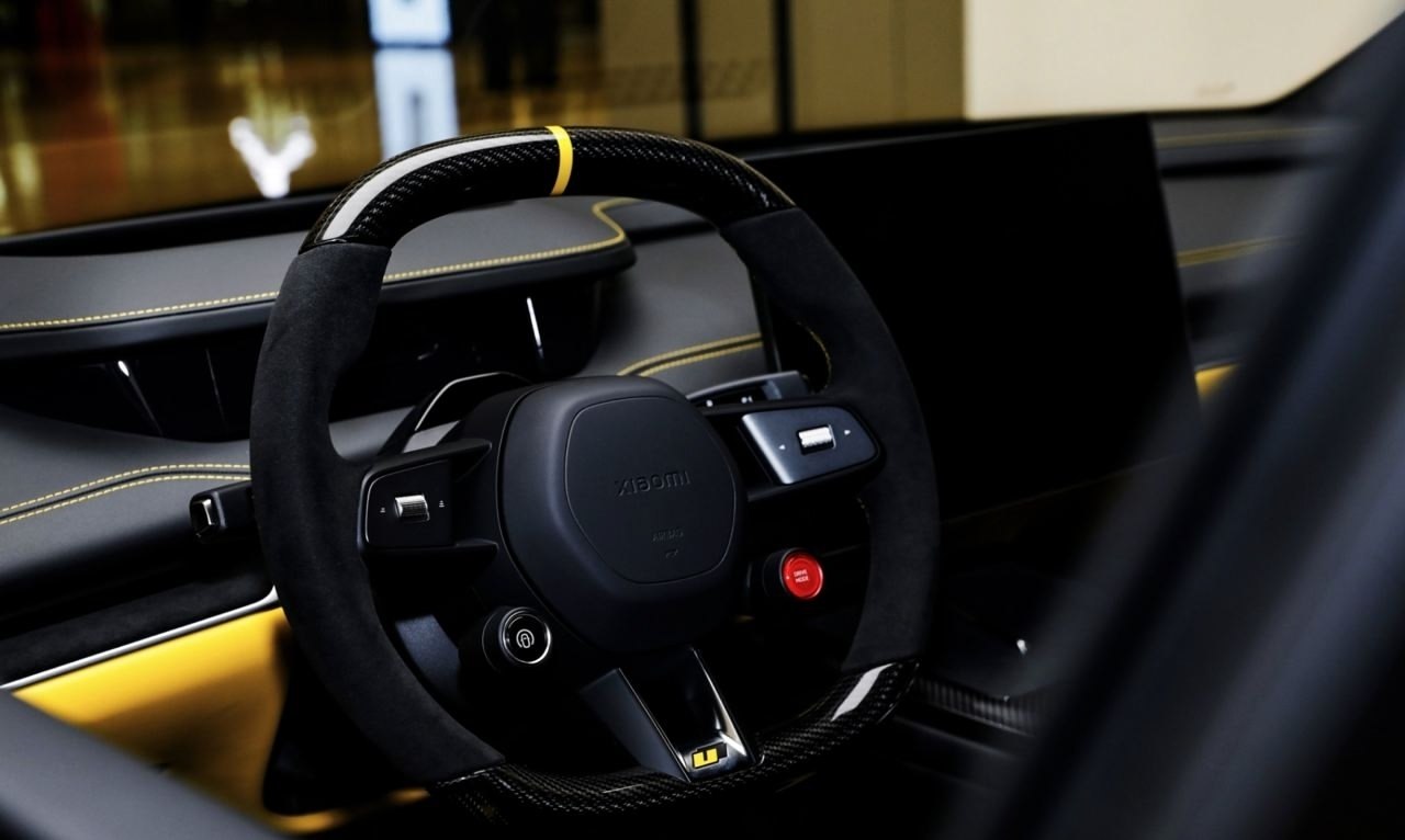 XIAOMI ����������� ���������� SU7 ULTRA � ��������� 1548 �.�. ����� �������� ������� ����� Porsche � ... - 3
