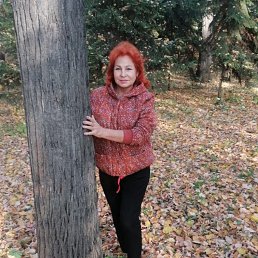Lyudmila, 65, 
