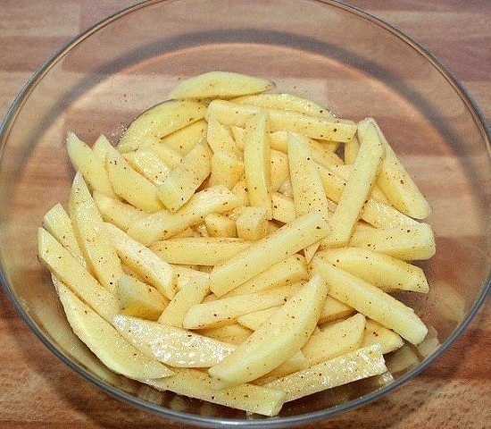 МИЛЕЙШИЙ Картофель ФРИ (Без МАСЛА). Ингредиенты:Картофель молодой - 5 -7 шт.Яичный белок - 2 шт.Соль ... - 3