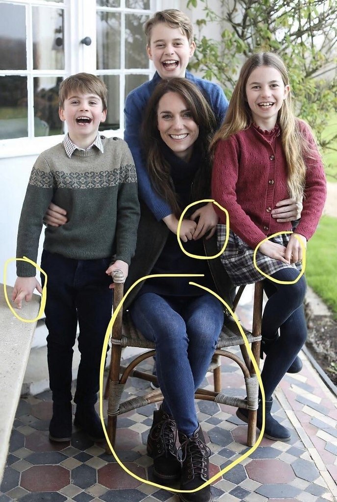 Whyis thr smuchcrssingonthisKtMiddltn img?
