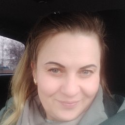 Elena, 44, 