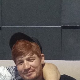 Nury, 25, 