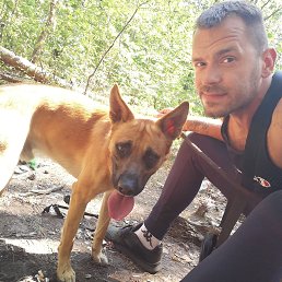 Daniel, 33, 