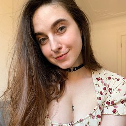 Christiana, 25, 