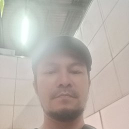 Haruki, 34, 