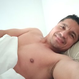 Jhonny, 44, 