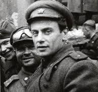 110 лет Евгению ДОЛМАТОВСКОМУ, замечательному поэту. Напомню лишь некоторые его песни: «Любимый ...