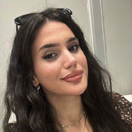 Charlotte Avery, 31, 