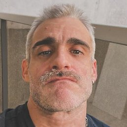 Adrian, ������, 51 ���