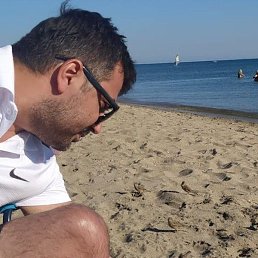 Marcell, 39, 