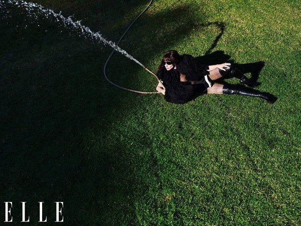   Elle - 10