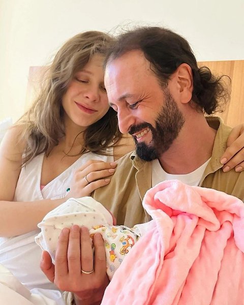 Лиза Арзамасова впервые показала лицо дочки, которой исполнилось полгода. Дочь Лия родилась в семье ... - 3