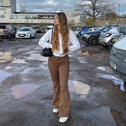  Elena Louise, , 30  -  9  2025