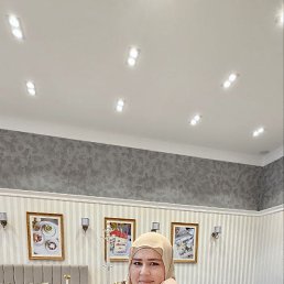 Nilufar, 33, 
