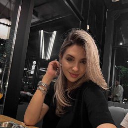 Alena, 32, 