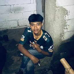 Andri, 17, 