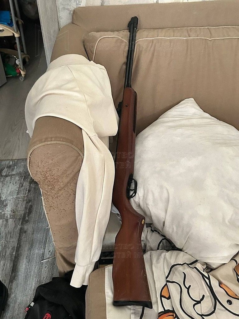 В районе Бибирево из окна многоэтажного здания мужчина стрелял по прохожим. В результате инцидента ...