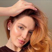 , 32 , Los Angeles