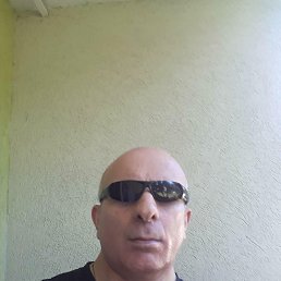(Maykl), 58, 