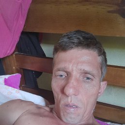 Sergio, 42, 