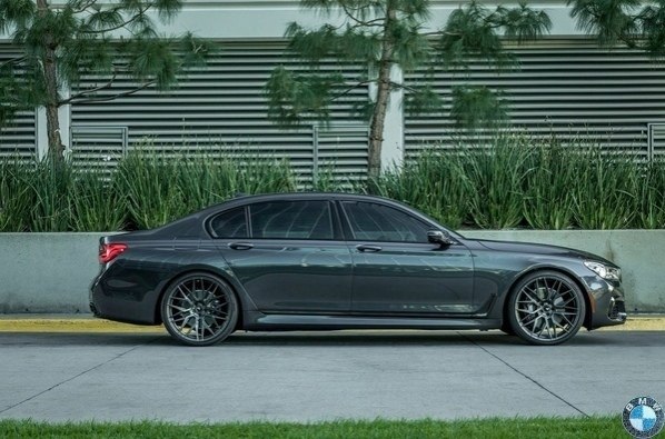 BMW 7Series (G12). BMW - 3