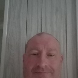 Chris, 51, 