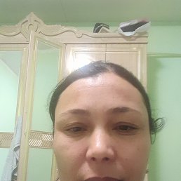 Gulchexra, 44, 