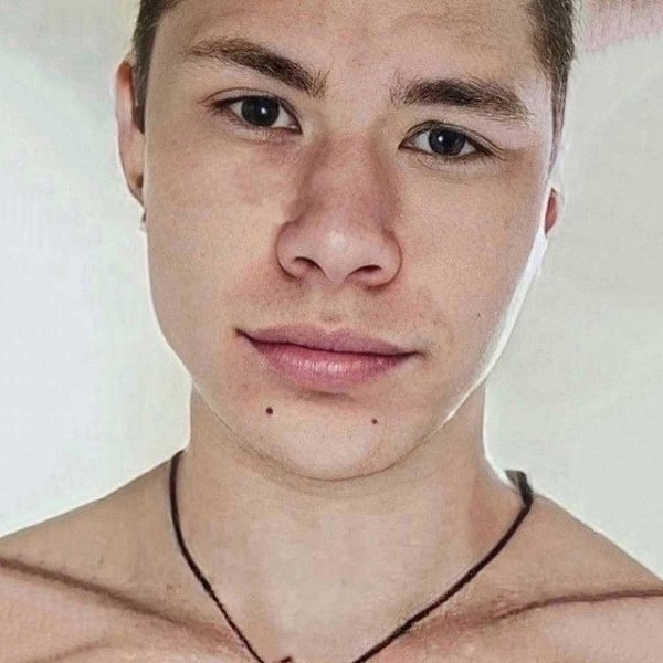 48-летний Олег Монгол поделился фотографией, сделанной два десятка лет назад, чтобы показать, как ...