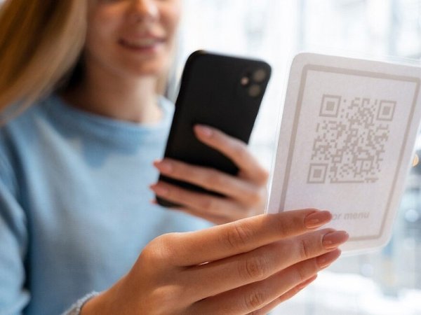 В школах Подмосковья введут QR-коды, которые позволят ученикам анонимно сообщать о случаях булинга. ...