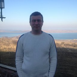 Andrei, 54, 