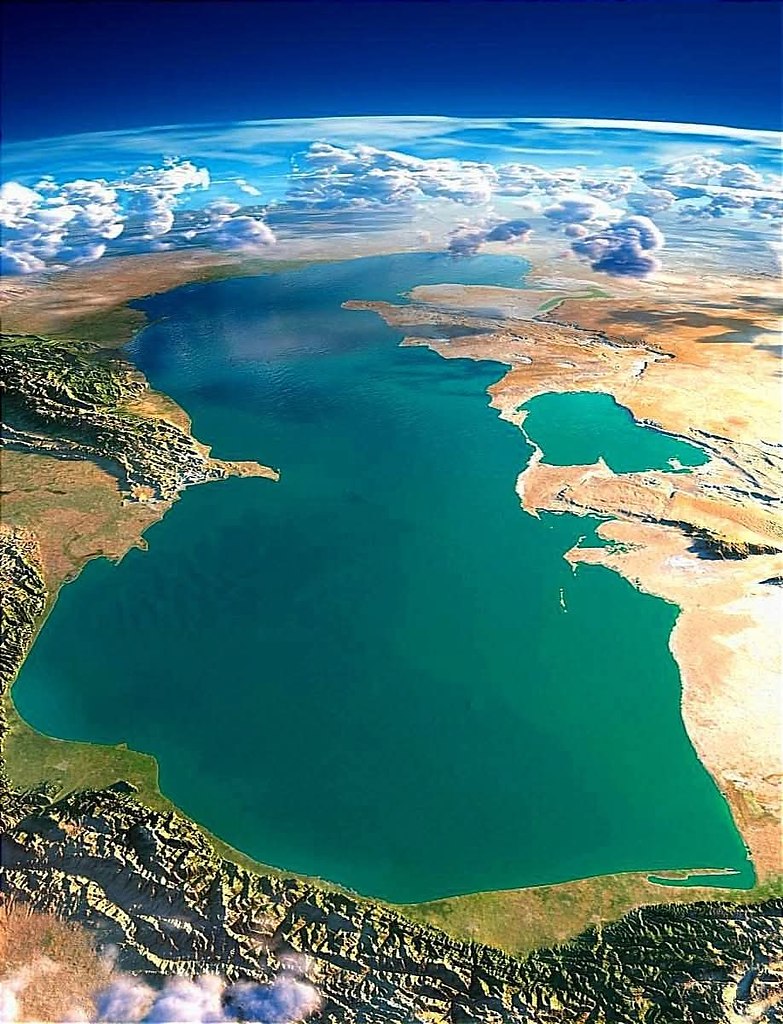 Самое большое озеро на Земле - Каспийское море. Оно имеет океаническое происхождение и носит ...