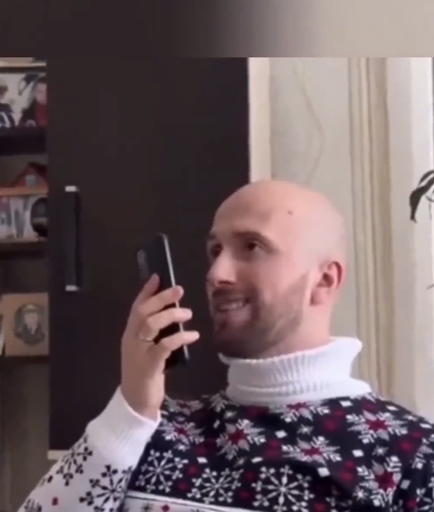 Этот парень знает, как правильно разговаривать с мошенниками