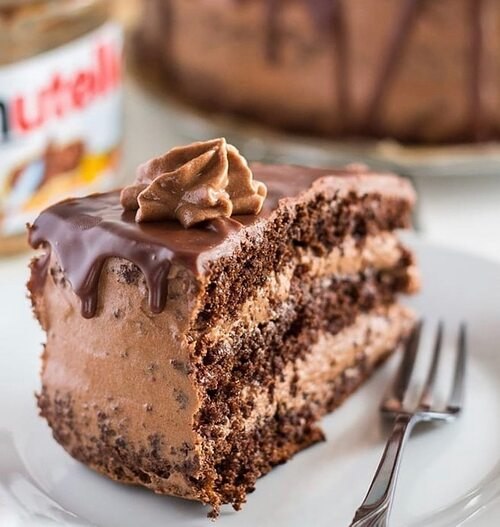 ТОРТ "NUTELLA". ИНГРЕДИЕНТЫ: Для бисквита: Яица - 6 шт. Сахар - 4/5 стакана Мука - 2/5 ...