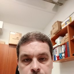 Csaba, 42, 