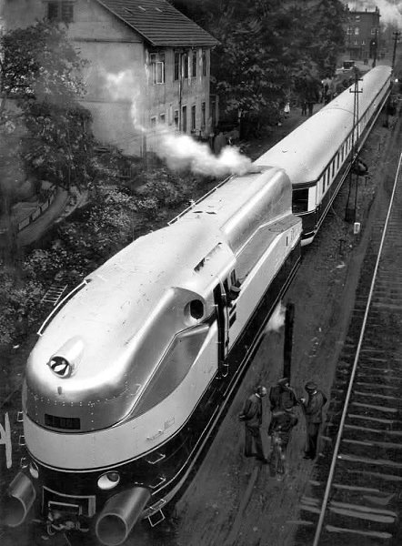 �������� ���������� ����� Henschel-Wegmann (Henschel-Wegmann-Zug), ��������� � 1935 ���� ��� ...