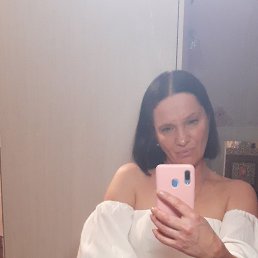 Elenuska, 40, -