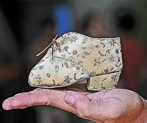 :)      (Lotus Feet)     ... - 4