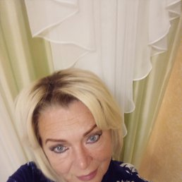 Elena, 57, 