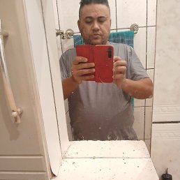 REINALDO, 40, 