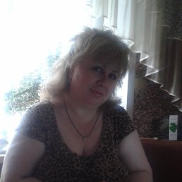 Lora, 56, 