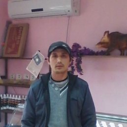 leonid, 46, 