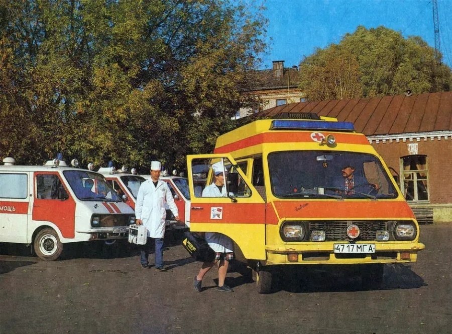 Станция скорой медицинской помощи в Могилёве, 1987 год. ... | Назад в ...