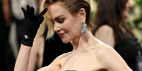 Николь Кидман тоже за Met Gala досталось.57-летняя актриса пришла на бал Института костюма с платье ... - 3