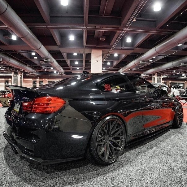 BMW F82 M4. BMW - 5