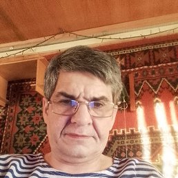 Aleks, 51, 