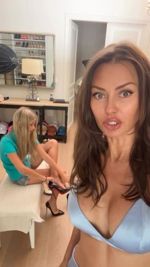 Оцените общение Бони с дочкой!