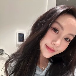 Mia, 34,  
