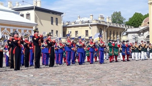 Планы на выходные: куда пойти в Петербурге на предстоящих выходных.В этот длинный уикэнд в стране ... - 6